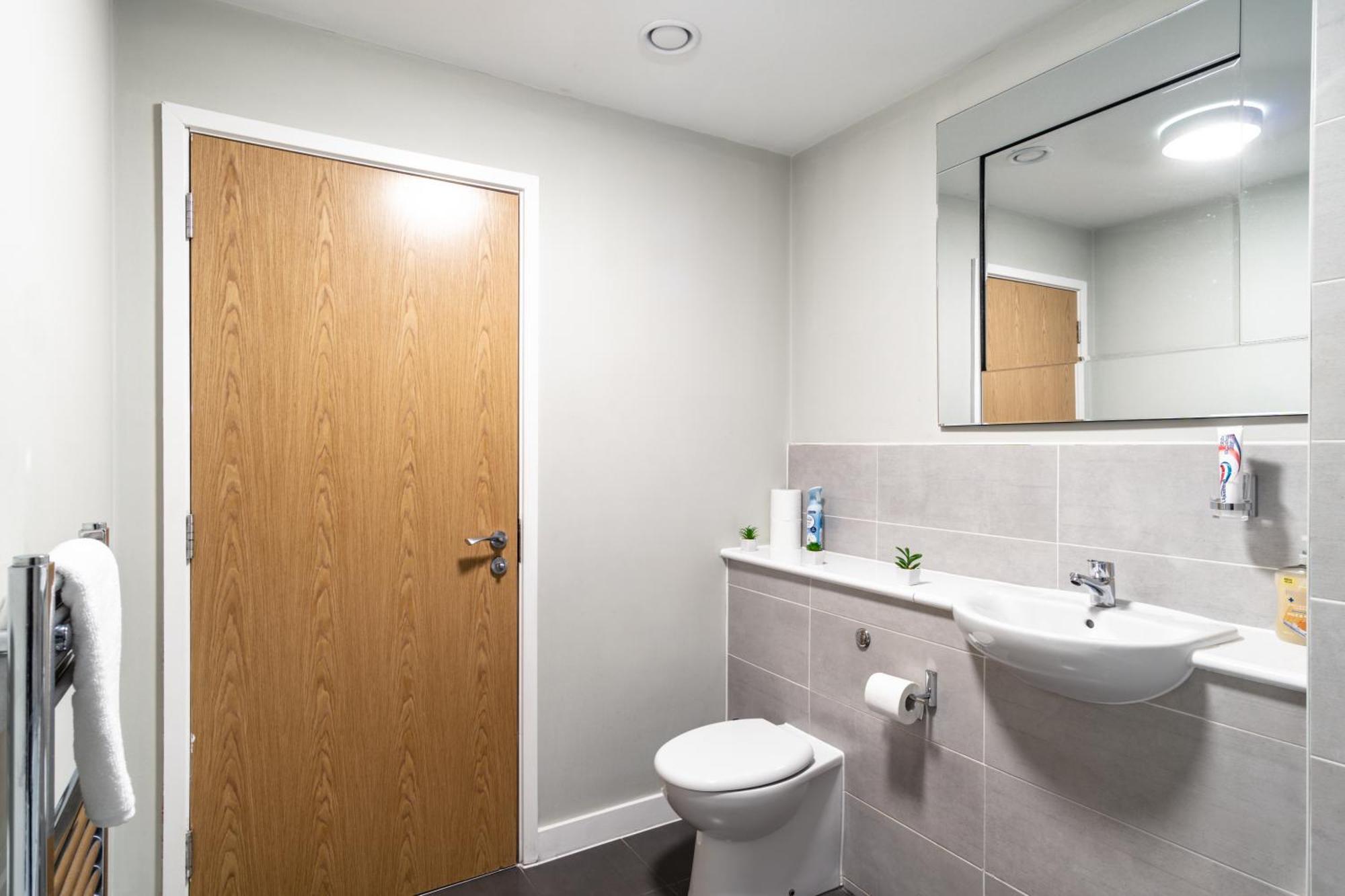 Prime Location 1 Bed Penthouse Apartment Manchester Dış mekan fotoğraf
