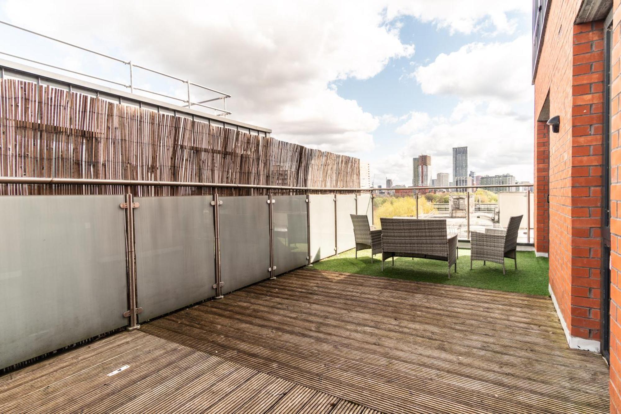 Prime Location 1 Bed Penthouse Apartment Manchester Dış mekan fotoğraf